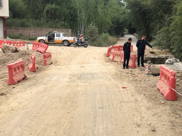 2020.11.04东华寺旅游公路安全生产检查 图3.jpg