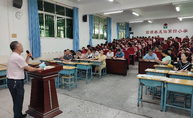 2021.5.10翁源县龙仙第四小学党史宣讲活动图片2.jpg