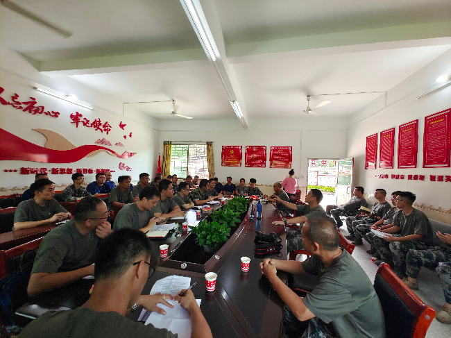 学先进 抓基层 打基础.jpg