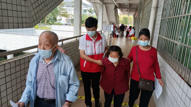 疫苗接种现场秩序维护3.jpg
