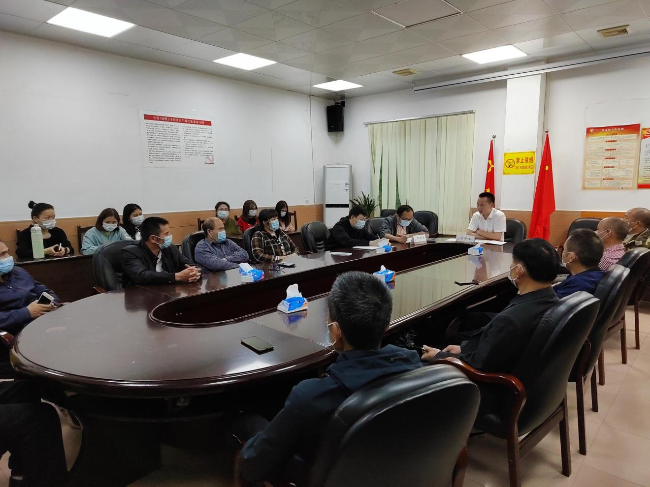铁龙镇召开重点场所动态巡查工作部署会议.png