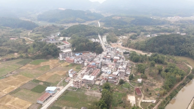 贵联村被评为文明 村.mp4_20221217_152344.150.jpg