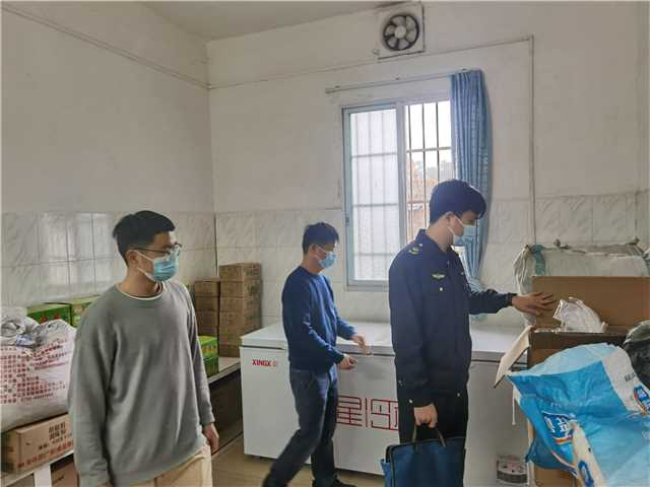 官渡镇开展春季校园食品安全和消防安全检查.jpg