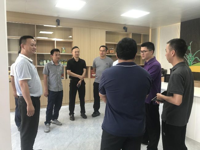 韶关市武江区驻重阳镇工作队到新江镇开展学习交流活动