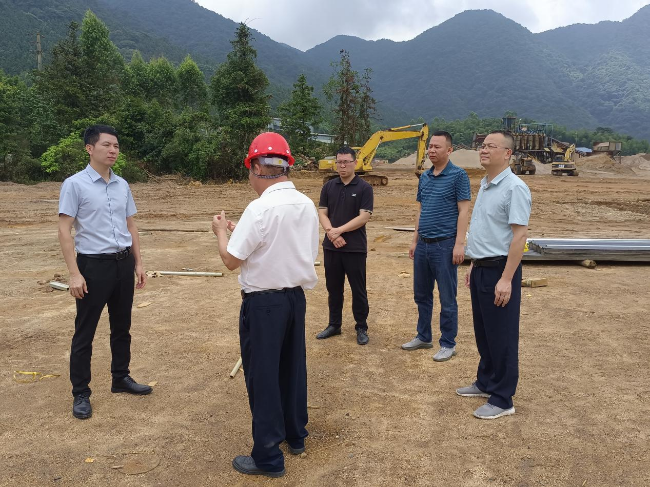 铁龙镇党委书记张文视察招商引资项目施工现场，全力推进项目建设.png