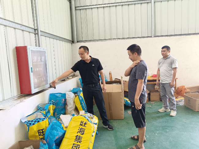 官渡镇开展粉尘涉爆企业专项督导检查.jpg