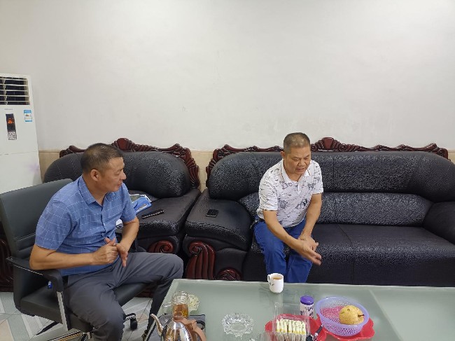 翁城镇洽谈翁源县山水商务酒店项目.jpg