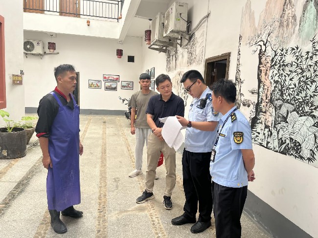 江尾镇开展未成年人保护暨校园周边环境专项检查工作.jpg
