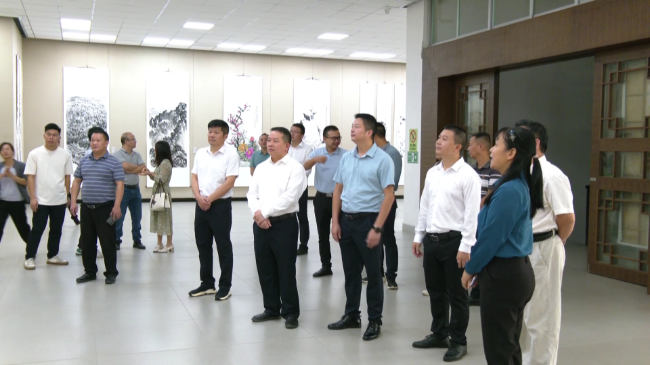 广大党员干部参观“清风扬正气 翰墨颂清廉[00_00_34][20231012-160358].png