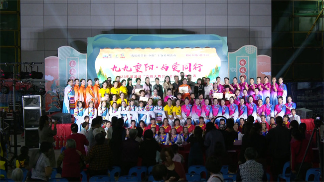 2023年翁源县“百姓大舞台”广场舞大赛快乐上演.mp4_20231024_180822.795.jpg