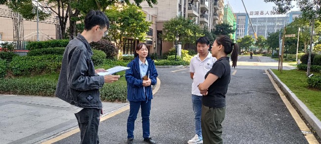 县爱卫办调研物业小区病媒生物防制工作.jpg