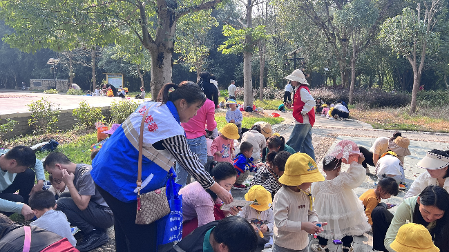 秋高气爽，禁毒秋游行.png