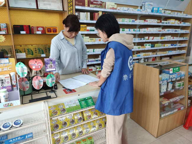 江尾镇开展“一户一告知”反走私宣传活动.png