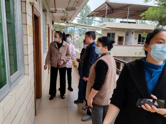 应对低温雨雪冰冻灾害，民政党员干部筑牢“温暖防线”1.png