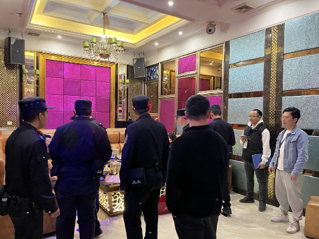 新江镇多部门联合开展娱乐场所涉.jpg