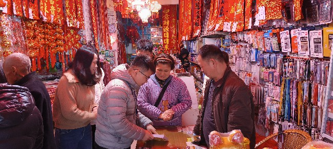 翁城镇开展“扫黄打非”专项检查.jpg