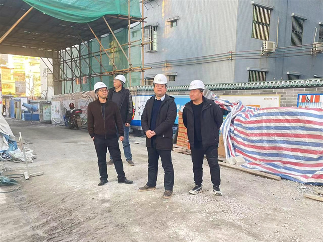 官渡镇：心系民生工程_调研服务房地产项目.jpg