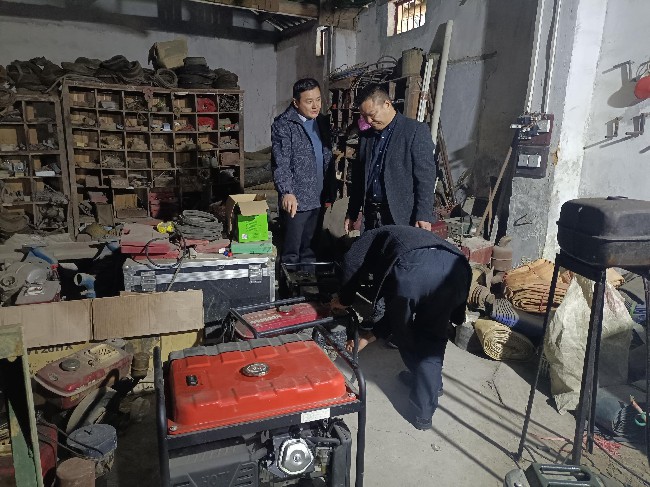 翁源县机电排灌总站:努力“钉实”防汛抗旱“纽扣”,筑牢水旱灾害防御屏障.jpg