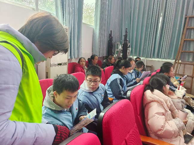 翁源县:诗词庆元宵 禁毒相随行3.jpg