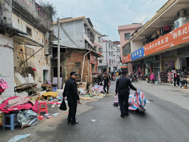 坝仔镇开展环境整治巩固提升行动.png