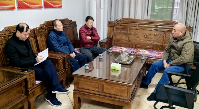 江尾镇：市检察院到江尾镇推进典型村培育工作.png