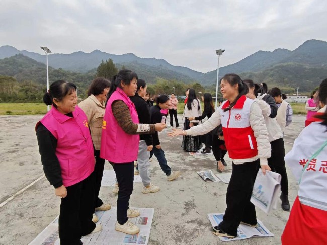 【高质量发展 巾帼在行动】新江镇组织.jpg