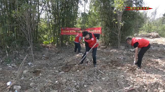 翁源县官渡商会组织开展公益植树活动.mp4_20240321_173207.637.jpg