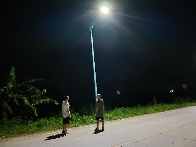 【我为群众办实事】铁龙镇：路灯升级改造照亮群众出行路.png