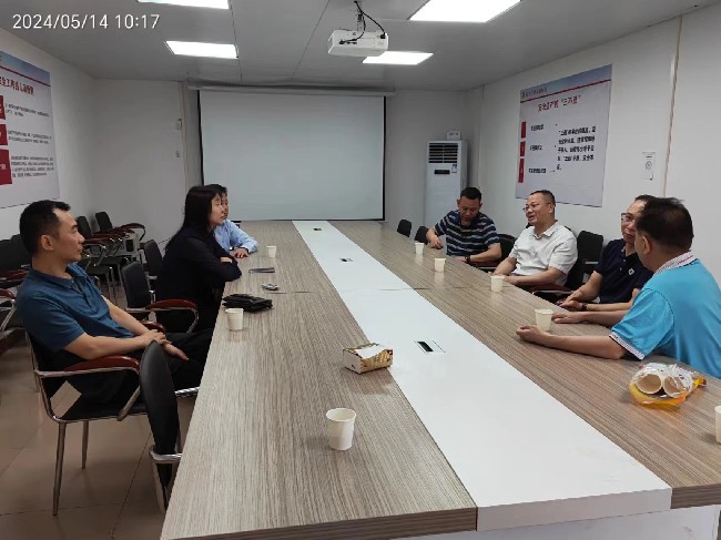铁龙镇：下项目苦功夫，讲发展硬道理.jpg