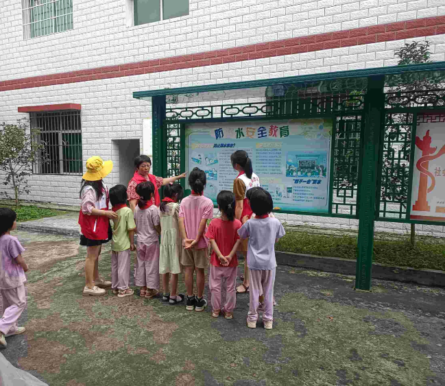 新江镇开展防溺水宣传活动.png