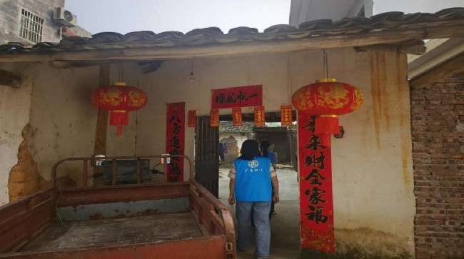 翁城镇：“双百蓝”，兜底民生服务的贴心人.jpg