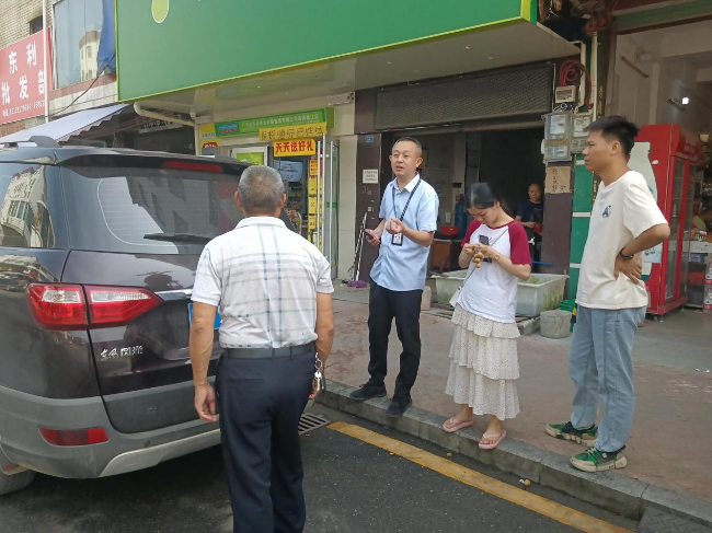 新江镇开展机动车乱停乱放整治行动共创文明有序交通环境.png