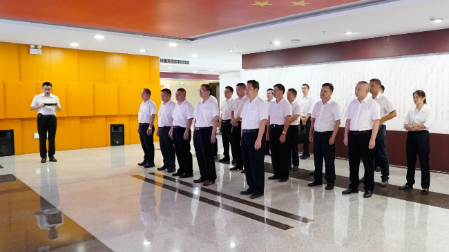 县四套班子领导到市廉政教育基地开展党纪学习教育.png