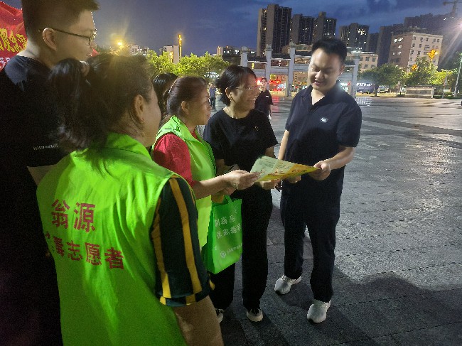 翁源县：戏曲搭台普法 禁毒宣传同行.jpg