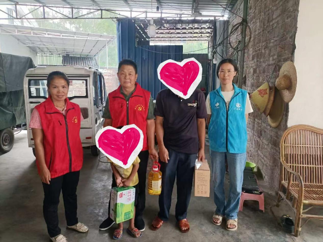 江尾镇妇联开展中秋关爱慰问活动.png