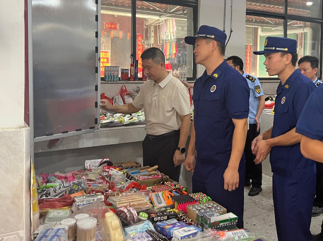 江尾镇组织开展国庆节前安全生产检查.png