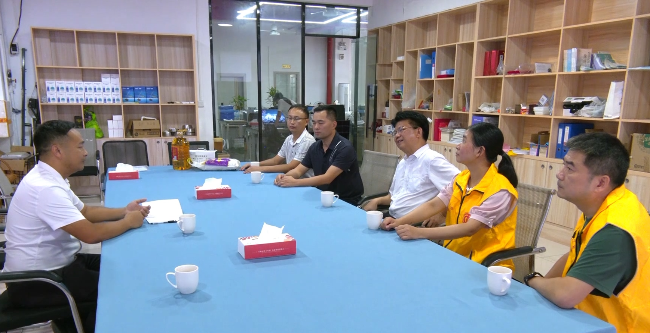 市总工会慰问组到翁源县开展国庆节送温暖慰问活动.mp4_20240928_175751.367.jpg