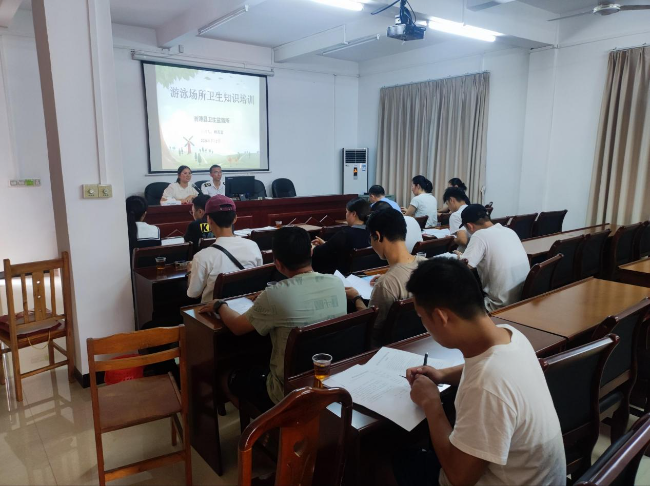 翁源县卫生健康局多措并举推进游泳场所诚信体系建设.jpg