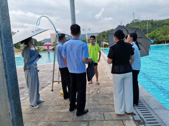 翁源县卫生健康局多措并举推进游泳场所诚信体系建设1.jpg