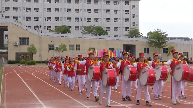 翁源县龙仙中学第四届校园体育艺术节开幕.mp4_20241127_182804.505.jpg