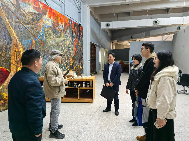 共建实践基地携手以美育人——翁源开放大学实践教学基地在涂志伟美术馆挂牌成立2.jpg