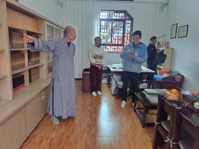 翁源县开展岁末年尾出版物市场“扫黄打非”暨安全生产检查2.jpg