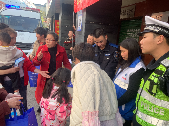 坝仔镇开展禁毒反诈宣传活动2.jpg