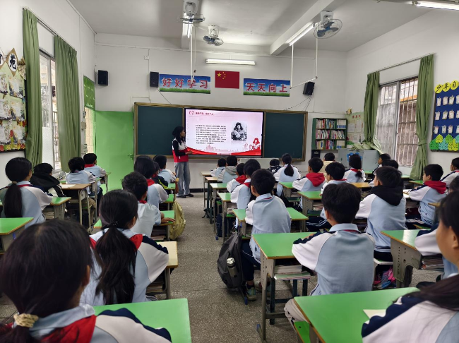 坝仔镇开展“学雷锋，文明实践我行动”主题宣讲.png