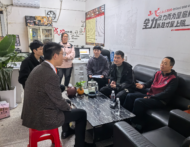 翁源县总工会深入企业开展劳动法律监督检查.jpg