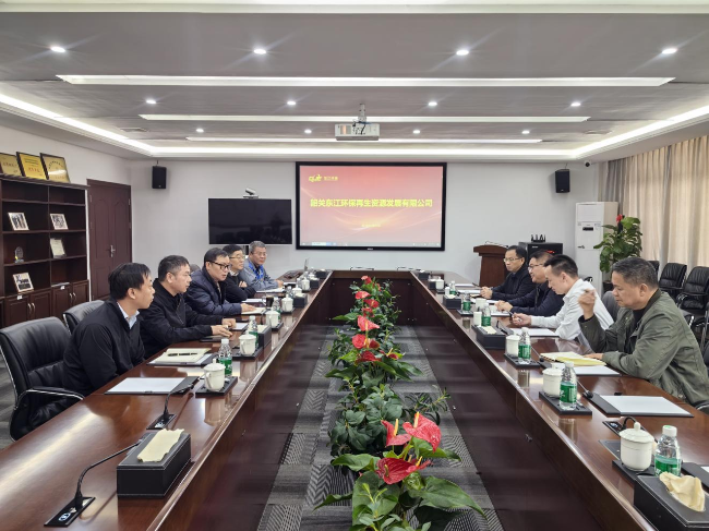 县人大常委会主任谢向军到铁龙镇指导人大工作助力企业发展与乡村振兴.png