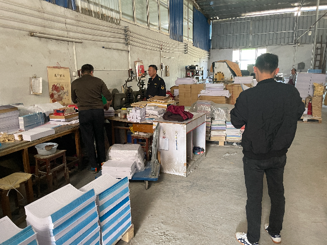 翁源县开展清明节前“扫黄打非”暨安全生产工作检查2.jpg