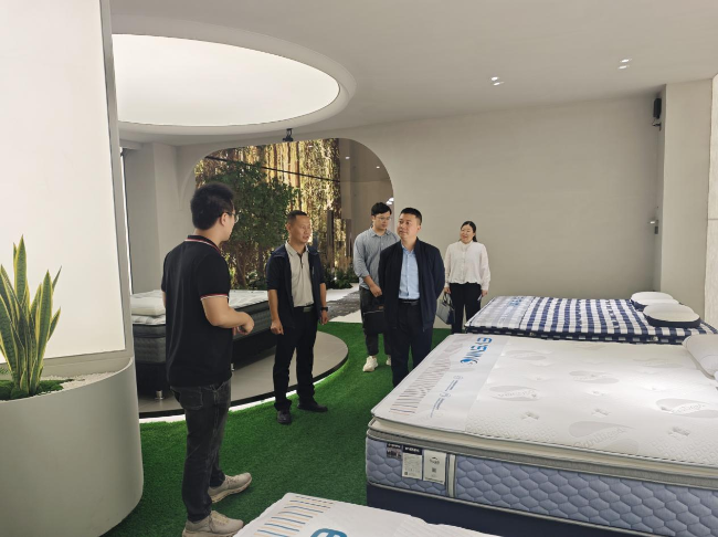 江尾镇：精准招商，开启经济发展新篇章.png