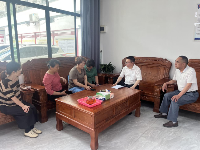 周陂镇：宣讲农村土地承包法，助推基层治理法治化2.png