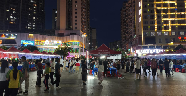 “百万英才汇南粤”翁源县举办2025年大中城市联合招聘高校毕业生春季专场招聘活动.png